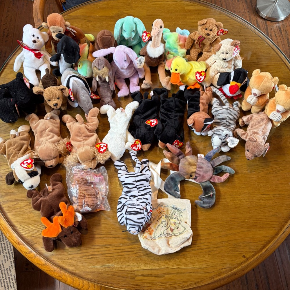 Lot of 34 Ty Beanie Babies Vintage Rare‎ Plush Collection African Safari Tote